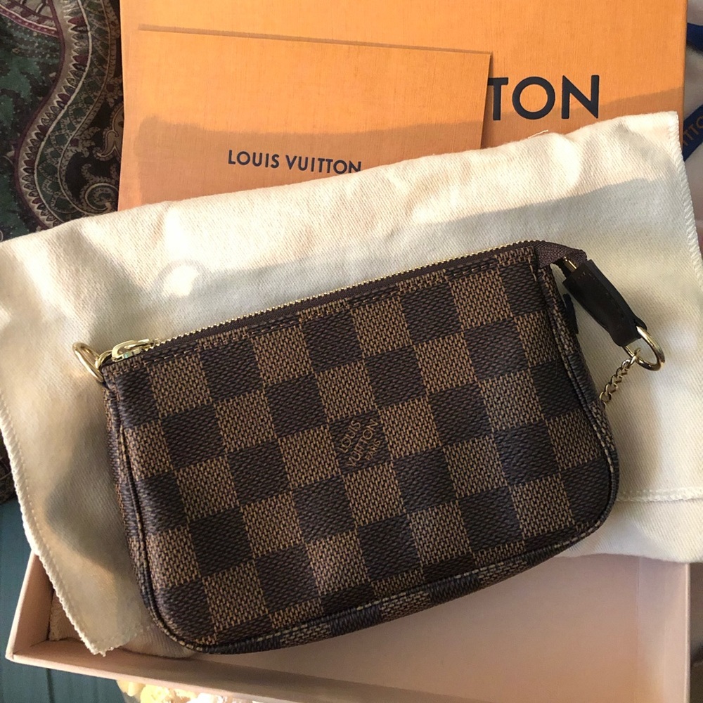 Brand new mini pochette